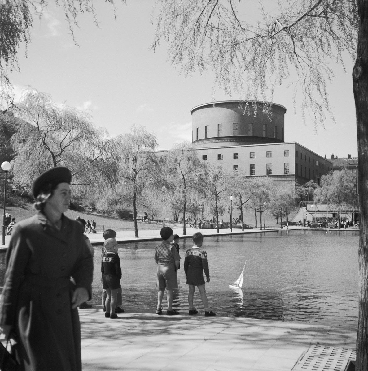Asplund 1946 Fotograf Petersens, Lennart af. Stockholms stadsmuseum.jpg