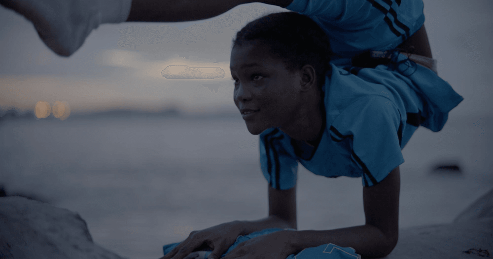 Flicka gör akrobatik, från filmen Fantastique