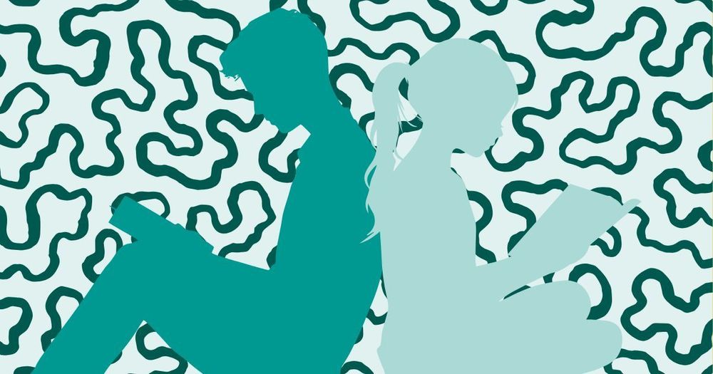 gröna silhuetter av två personer som läser